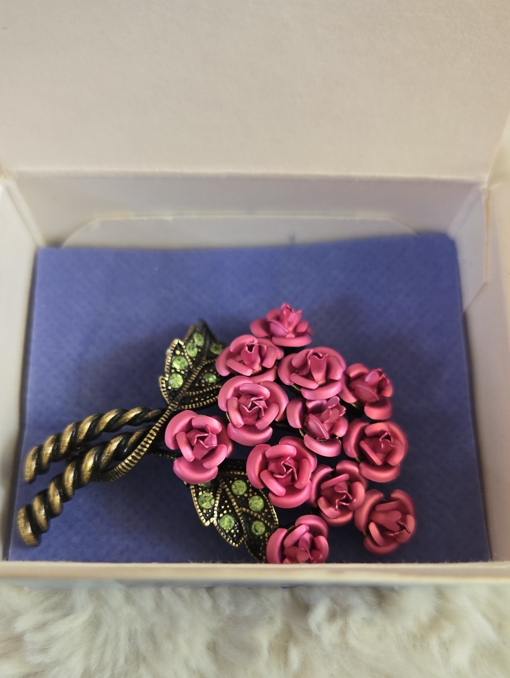 Avon Pink Rose Bouquet Brooch Pin with Green Leaves